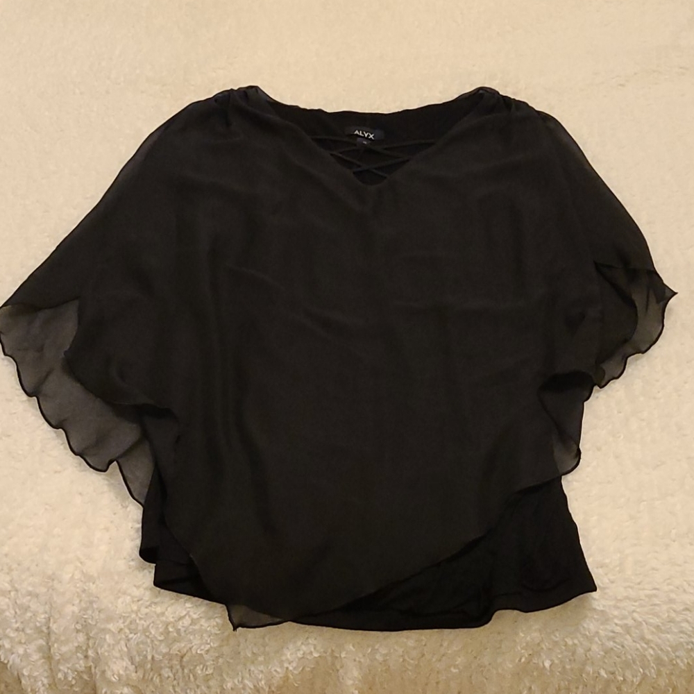 Alyx top